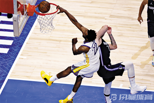 赛事直播-勇士, 3-0独行侠威尔金斯 舞蹈！