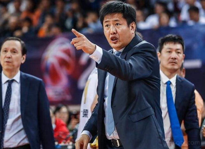赛事直播-主教练丁虽然姗姗来迟 但有望加入山东教练组 在辅佐汪涵