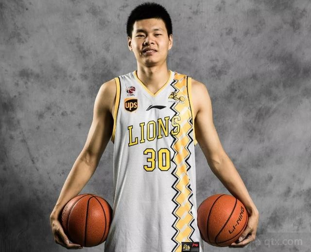 赛事直播-青岛男篮球球员赵大鹏决定退役 效力于广厦青岛男篮
