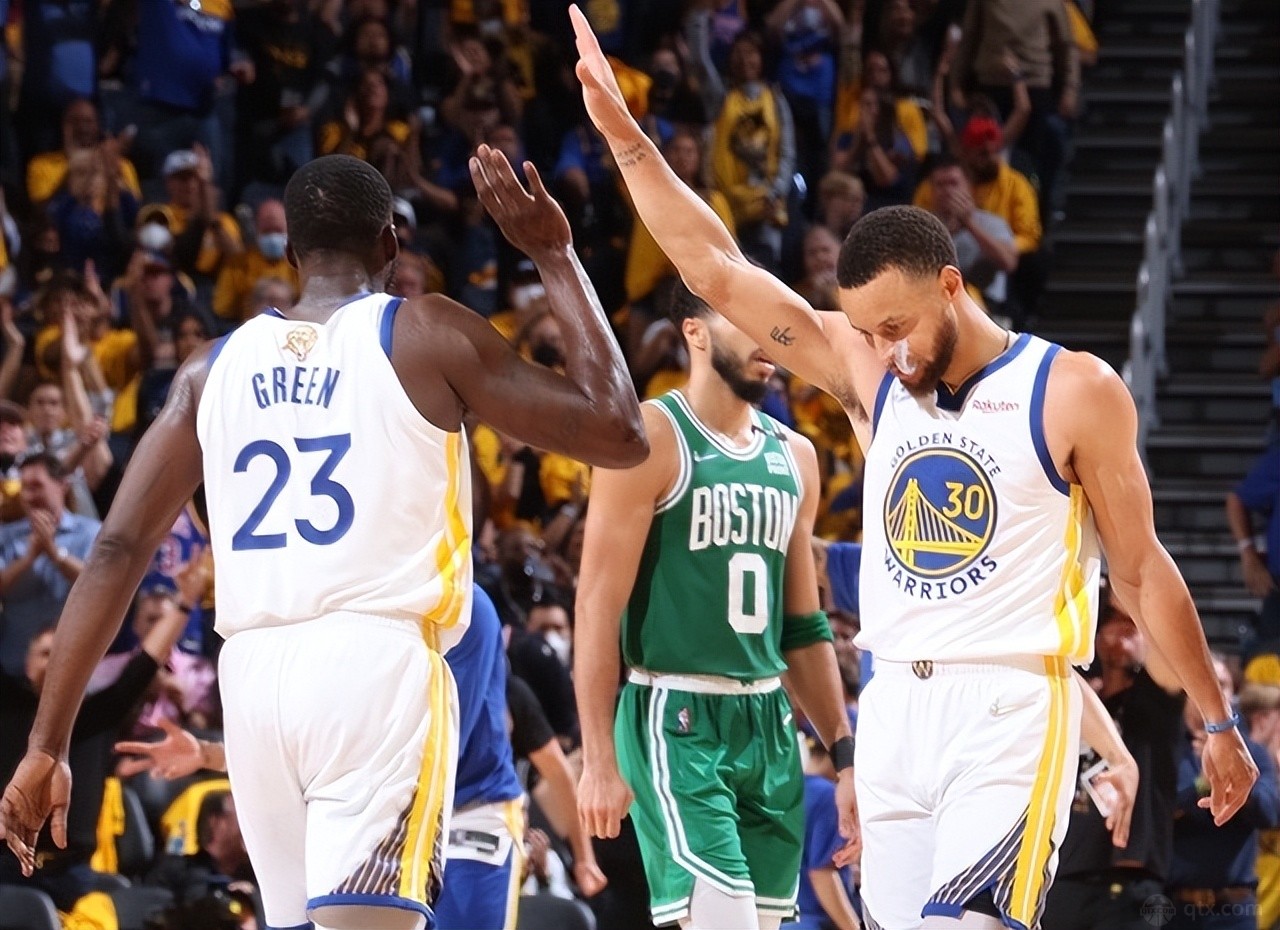 赛事直播-NBA总决赛赢天王山胜率73% 勇士, G5绿军谁能第一个夺冠？