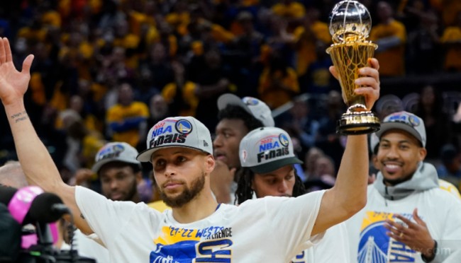 赛事直播-库里首次获得NBA总决赛MVP 成功实现职业生涯大满贯